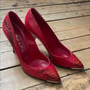 Vintage Italian red leather sexy pumps 💃🏻💃🏻